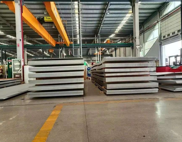 QUY TRÌNH SẢN XUẤT TẤM, CUỘN INOX CÁN NÓNG  TẠI NHÀ MÁY THÉP KHÔNG GỈ