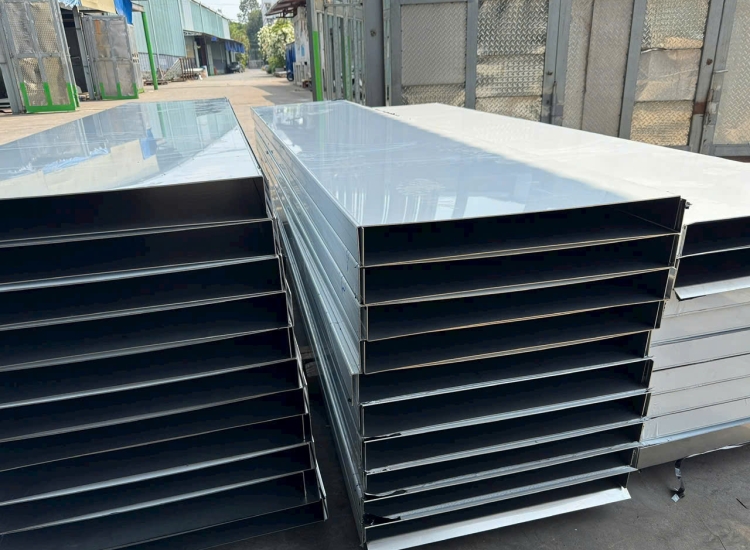 GIA CÔNG CHẤN U INOX 304/316/201/430