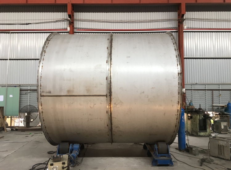 GIA CÔNG BỒN BỂ INOX CÔNG NGHIỆP