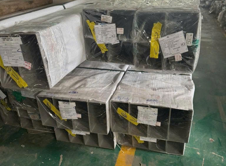 HỘP CHỮ NHẬT INOX 304/316 - 100x200x5.0MM