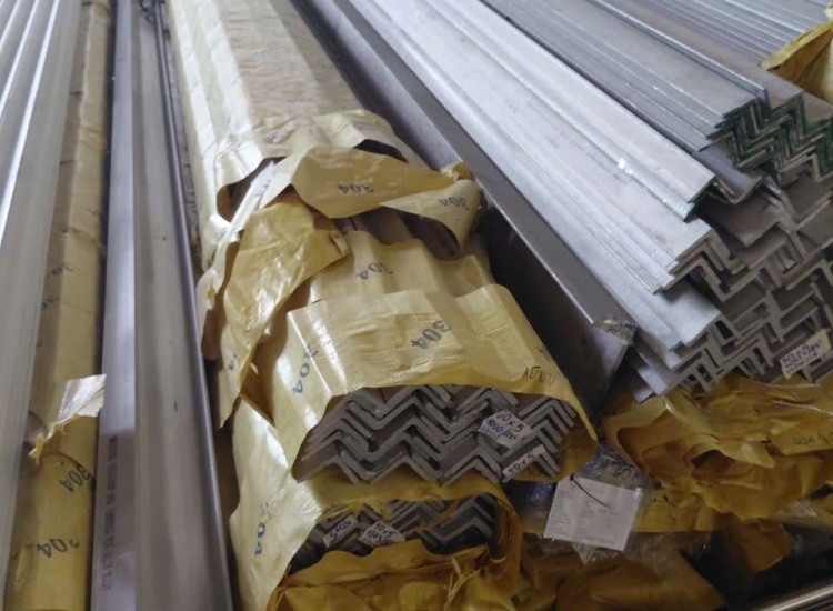 THANH LA ĐÚC 304 SỌC XƯỚC : 60 x 10 x 6000MM/HL - Stainless Steel Flat Bar