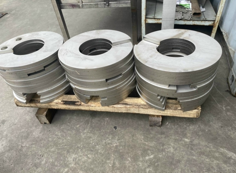 CẮT GIA CÔNG LASER INOX TẤM THEO YÊU CẦU